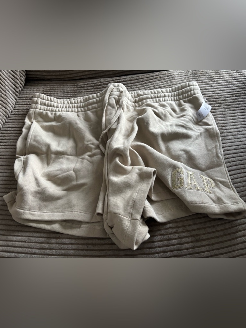 GAP Women’s Cream Drawstring Sweatshorts with Logo size XL NEW